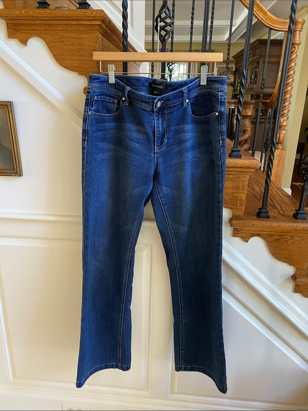 WHITE HOUSE BLACK MARKET Blanc Bootleg Jeans 10S